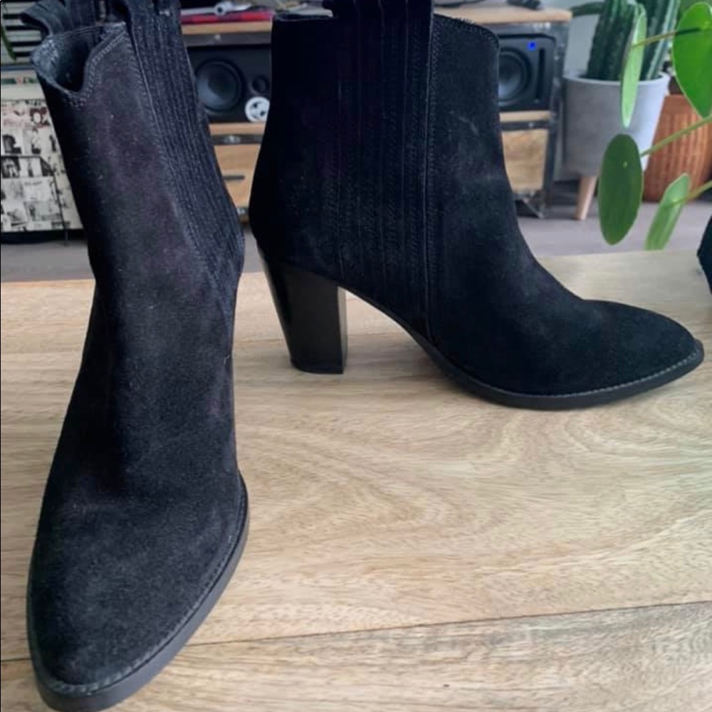 Black suede Monk and Lou boots